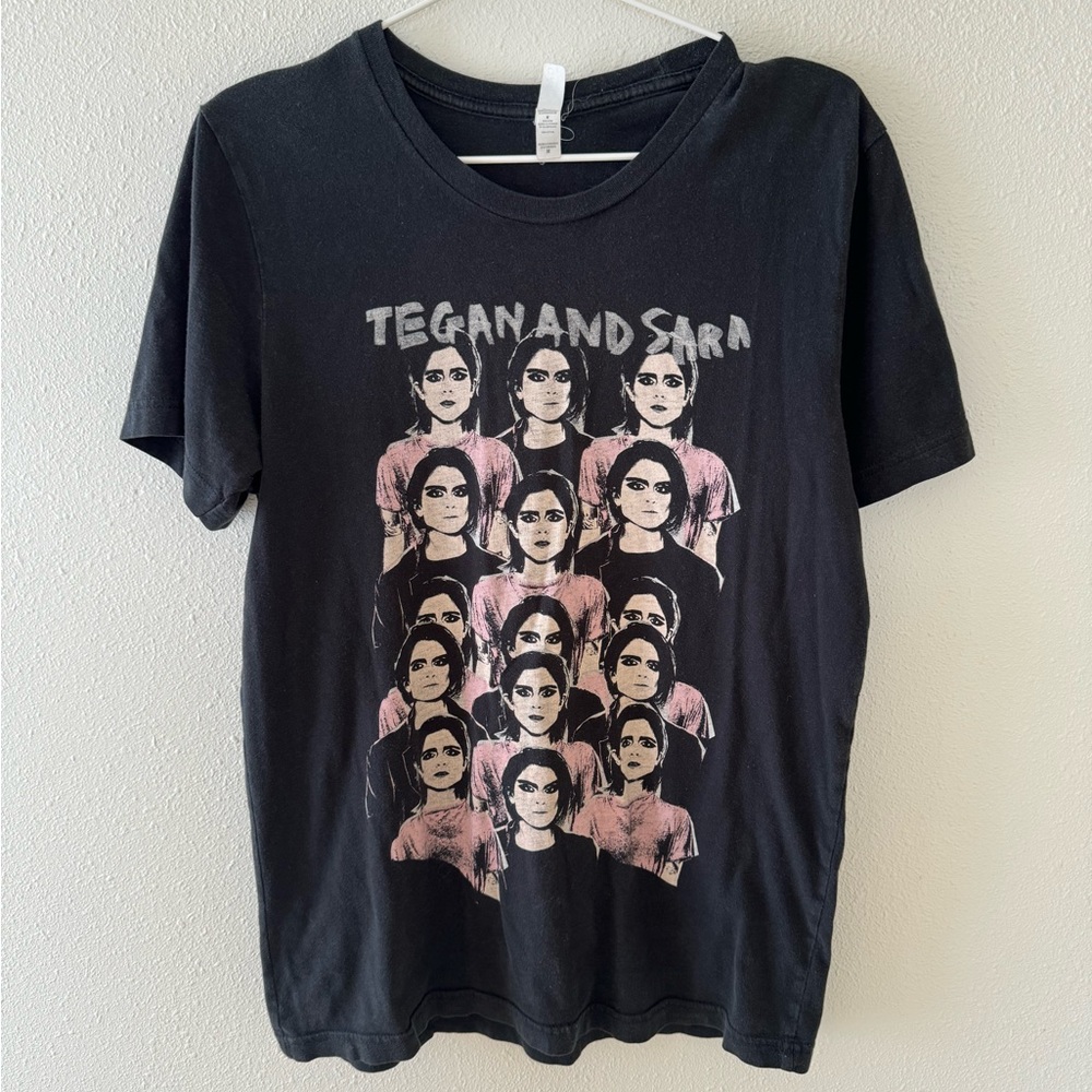 Regan and Sara LOVE U TO DEATH Tour Shirt Size Medium UNISEX